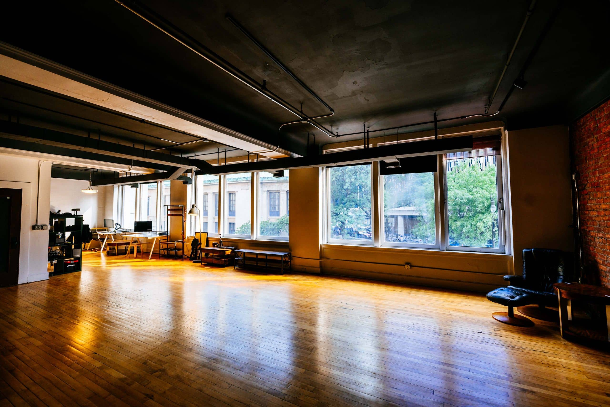 Brick Bay, lounge & desks