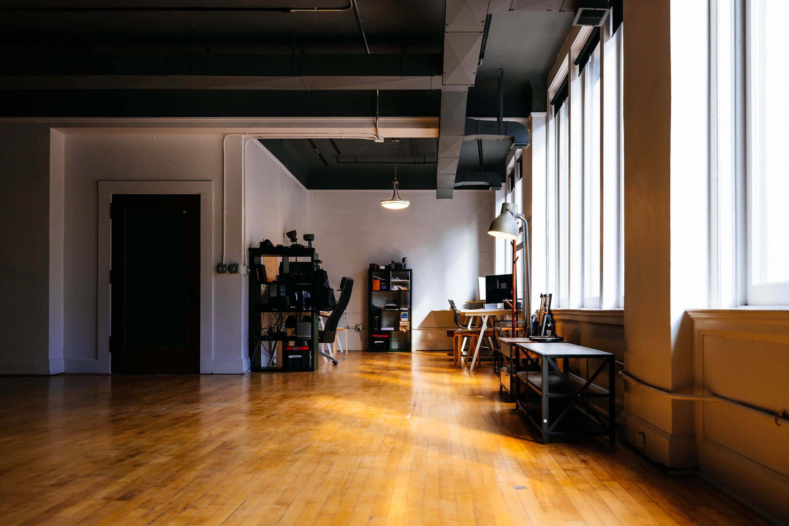 Lounge & desks